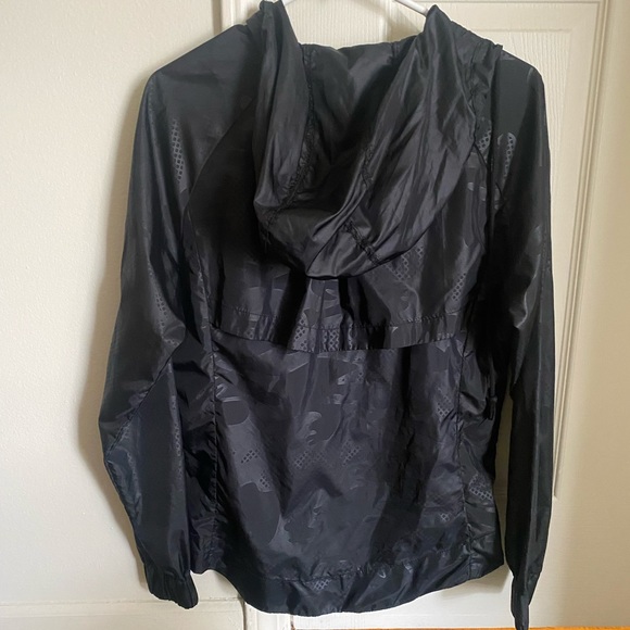Nordstrom Rack Windbreaker - Picture 2 of 3